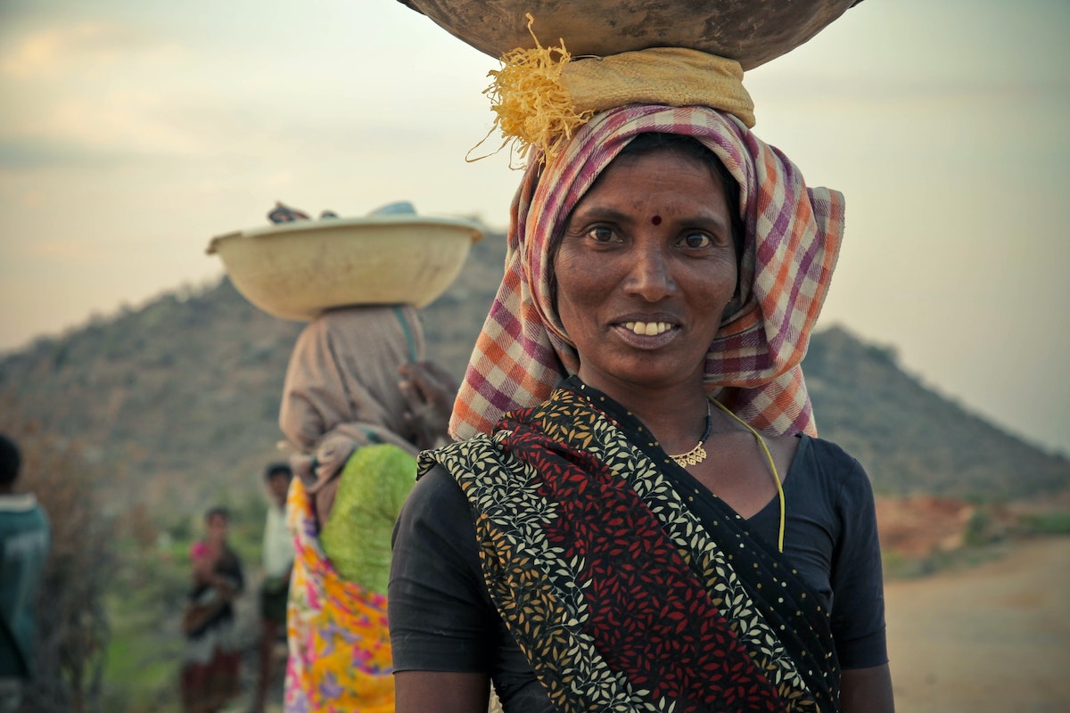 Social disadvantage, economic inequality, and life expectancy in nine Indian states